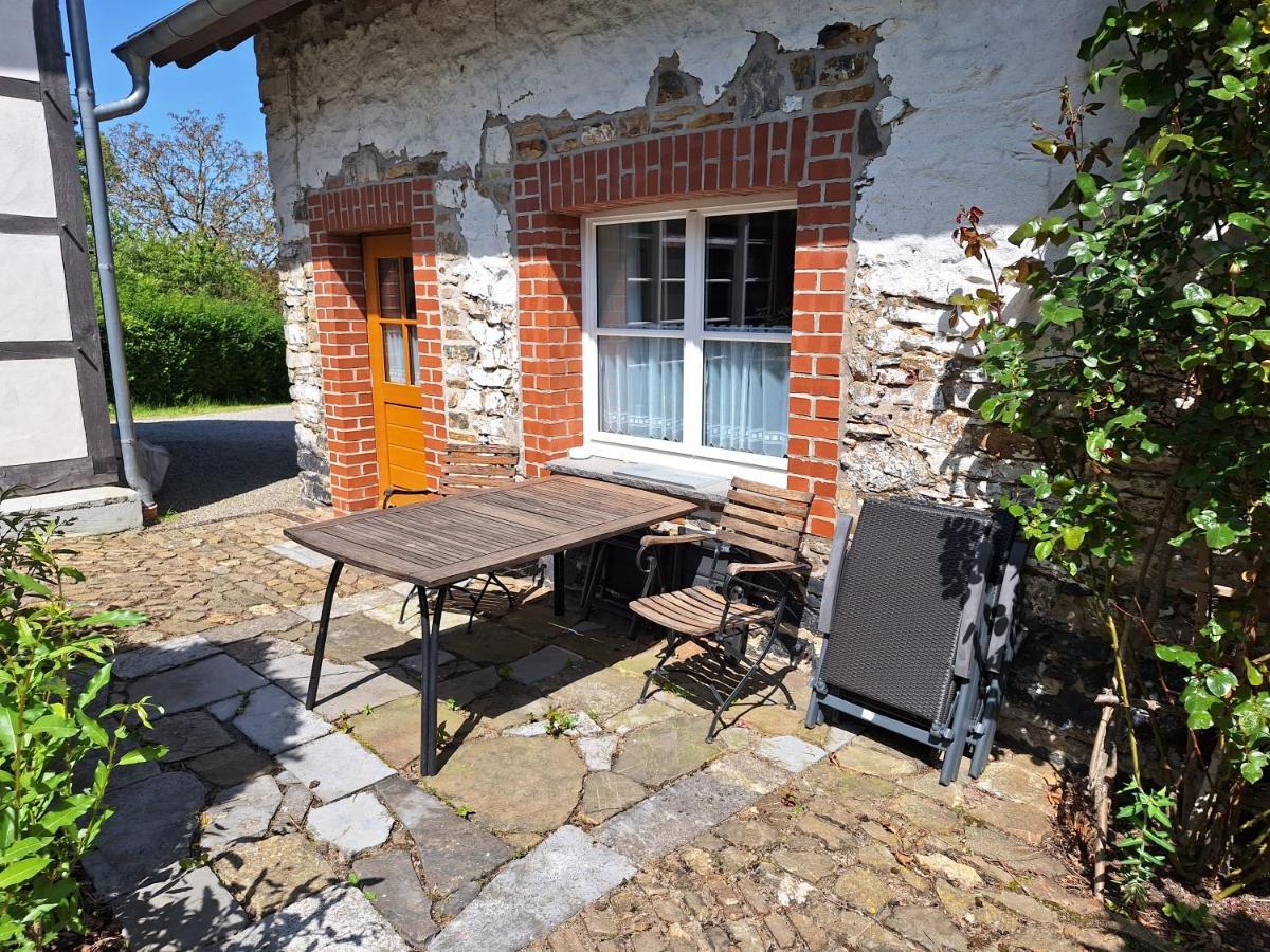 Ferienhaus Altes Backhaus Рётген Экстерьер фото