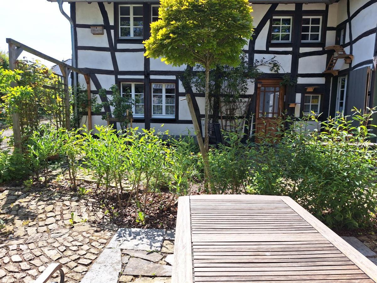 Ferienhaus Altes Backhaus Рётген Экстерьер фото