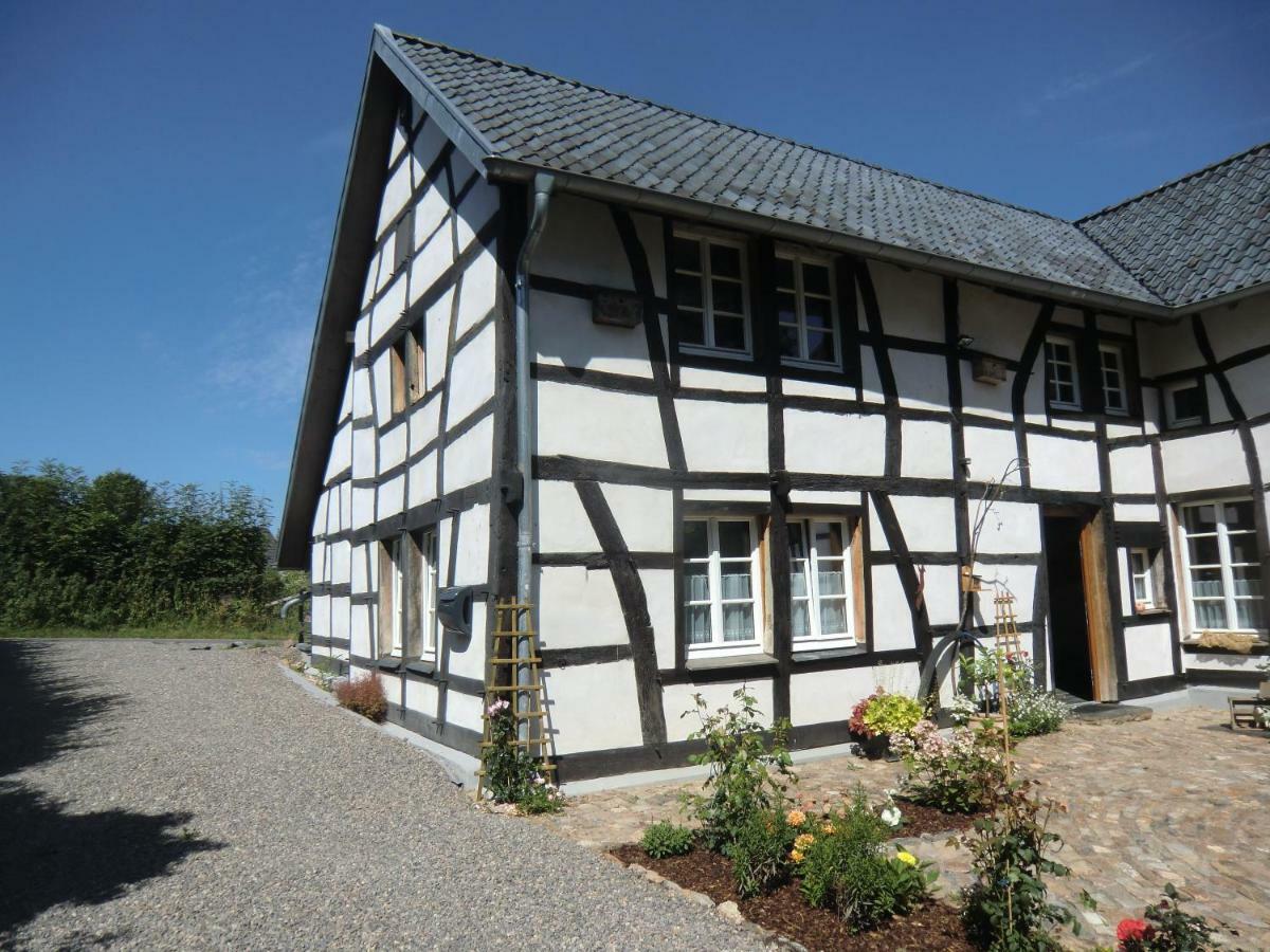 Ferienhaus Altes Backhaus Рётген Экстерьер фото